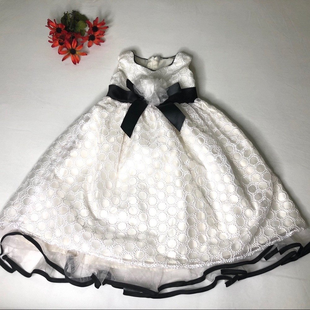 Bonnie Jean Girls’ White Lace Black Bow Dress